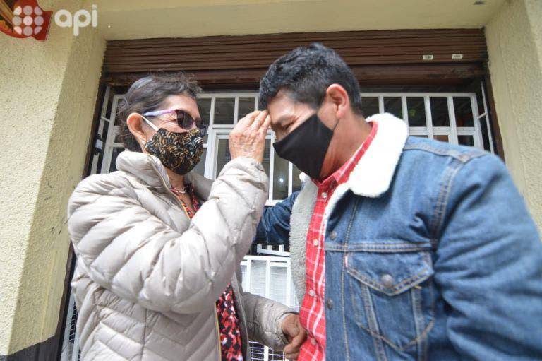 Ecuador celebró el Día de la Madre bajo confinamiento y por la web