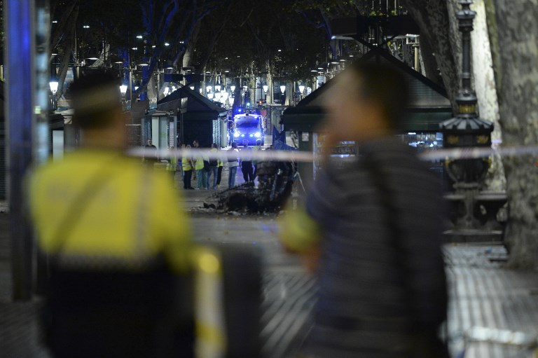 España: gobierno decreta 3 días de luto oficial tras atentado en Barcelona