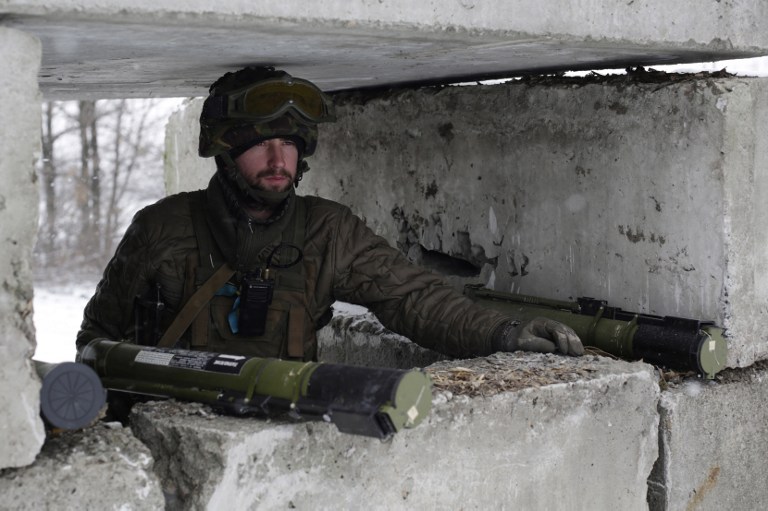 Peligra el alto el fuego en Ucrania cuando siguen combates en ciudad clave