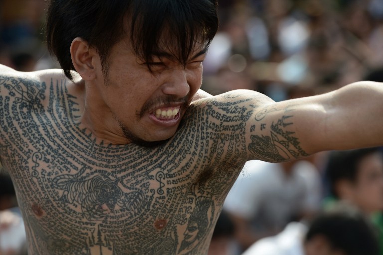 Trance y tatuajes en un festival en Tailandia