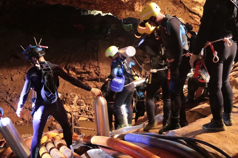 Expectativa por segunda jornada de evacuación de niños atrapados en cueva tailandesa