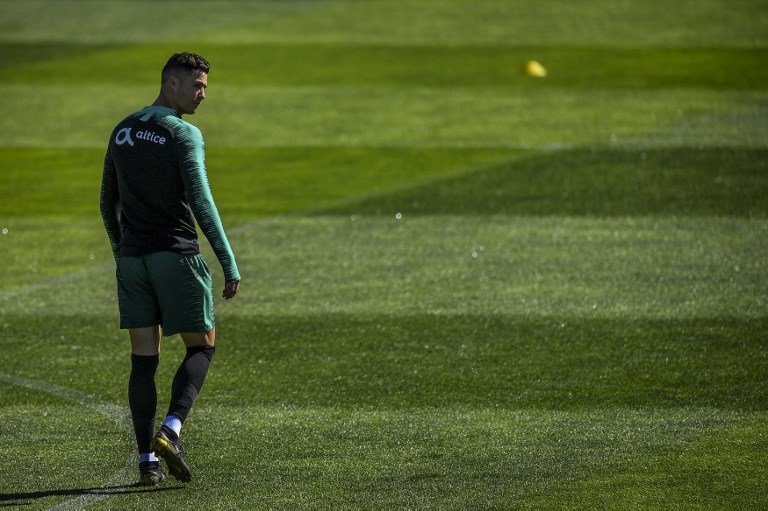 Cristiano entrena con Portugal tras 9 meses ausente