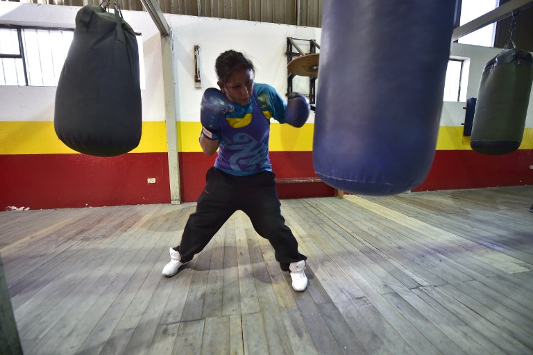 Mujeres en Ecuador se ponen los guantes contra violencia de género