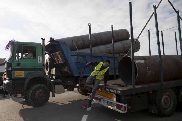 Rescatistas no llegarán antes del martes al niño atrapado en un pozo en España