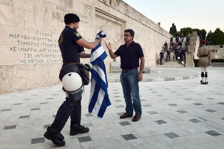 Grecia acepta un duro acuerdo con la zona euro a cambio de un nuevo rescate