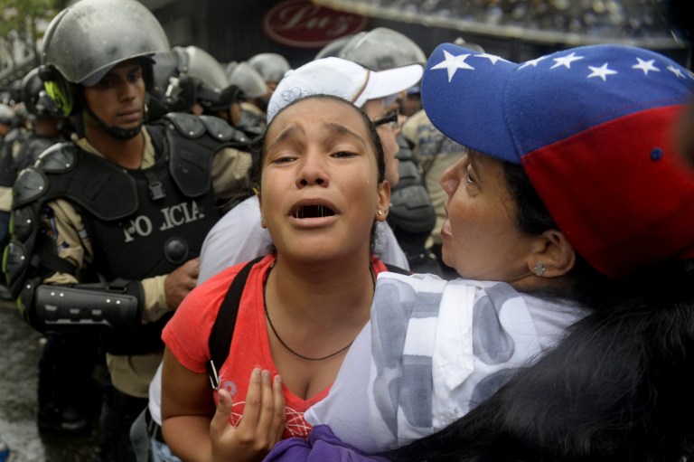 Enfrentamientos en oeste de Venezuela dejan heridos y detenidos