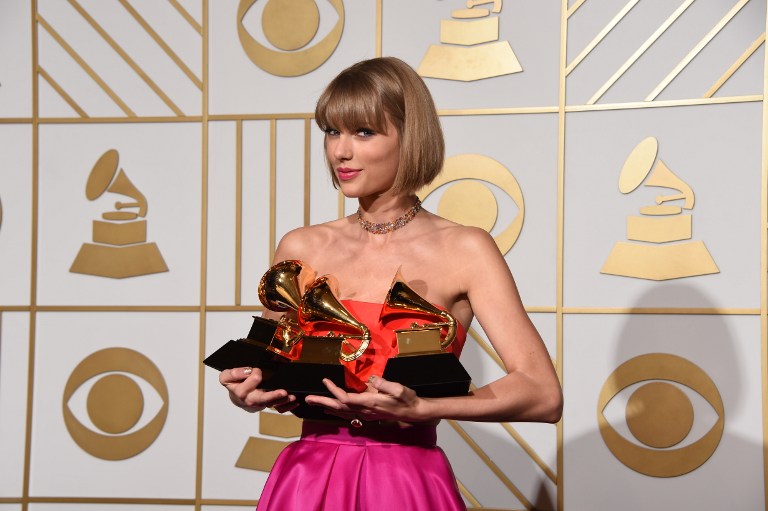 Taylor Swift es la celebridad que más dinero ganó en último año