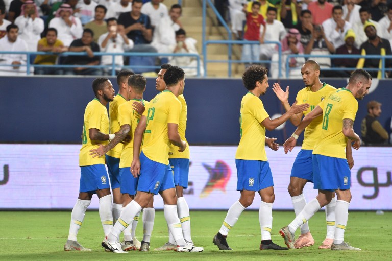 Brasil luce poco ante Arabia Saudita, pero gana