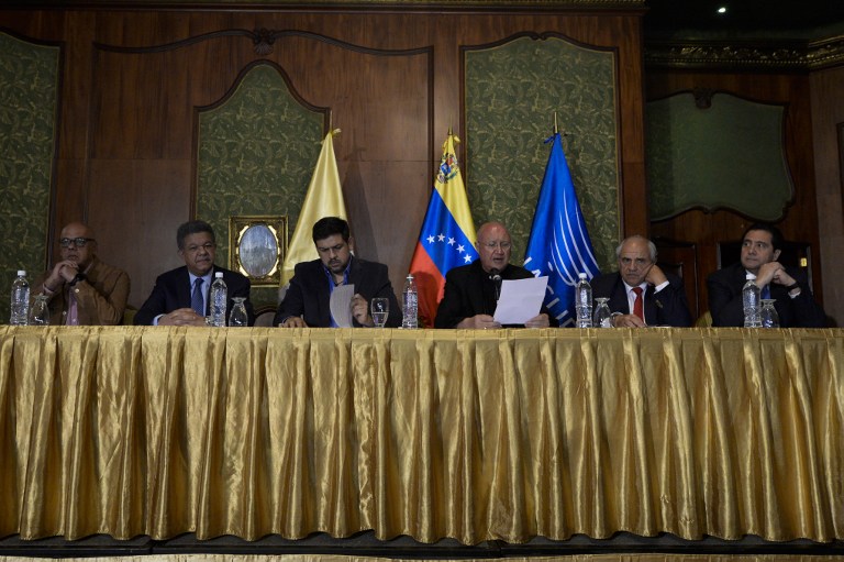 Venezuela: Gobierno y oposición acuerdan &quot;convivir en paz&quot;