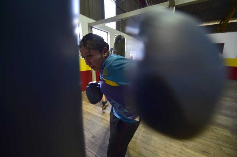 Mujeres en Ecuador se ponen los guantes contra violencia de género