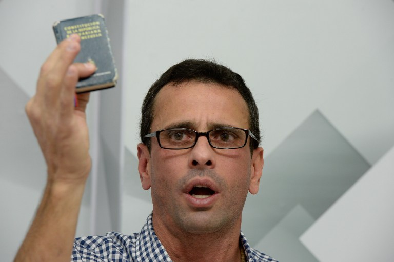 Capriles anuncia que hay dos millones de firmas para revocatorio contra Maduro
