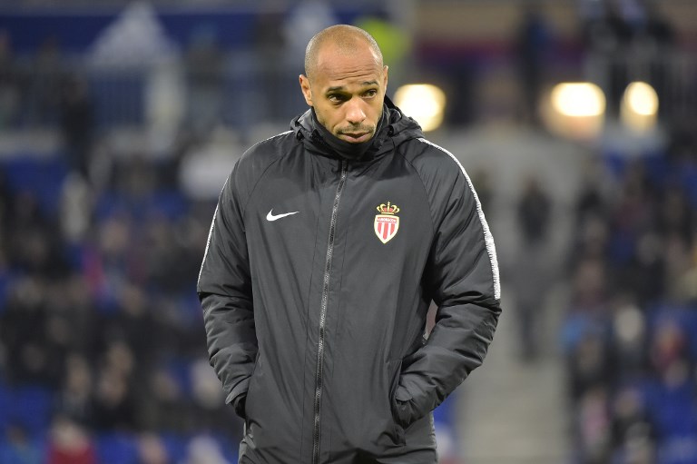 Mónaco suspende de sus funciones a Thierry Henry
