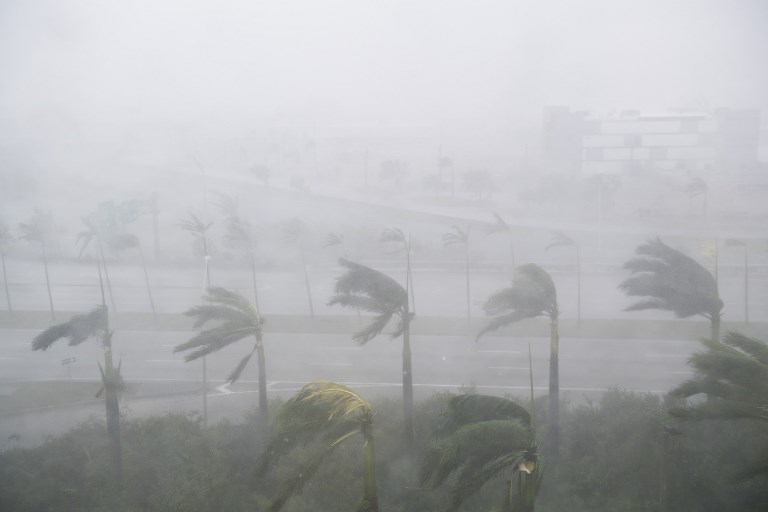 Tres muertos en Florida, azotada por el huracán Irma