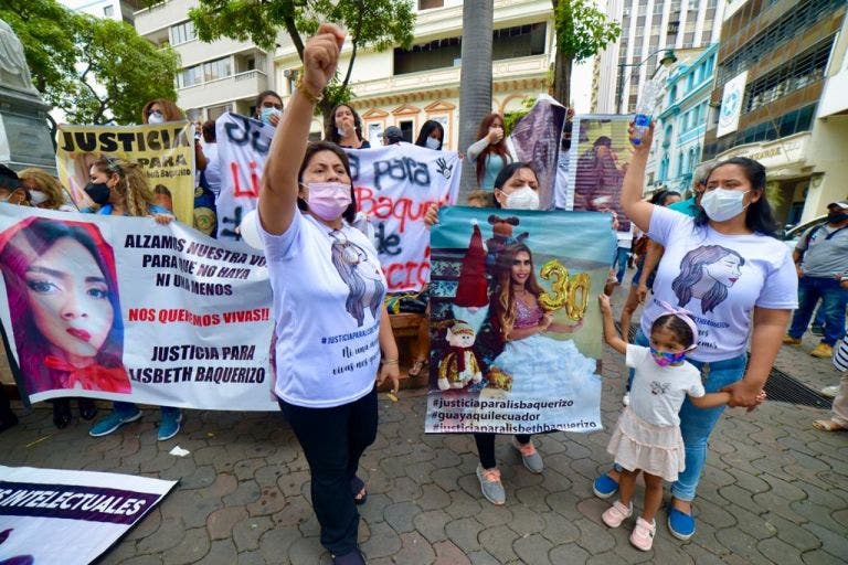 Se cumplieron dos meses del caso Lisbeth Baquerizo, sus familiares aún buscan justicia