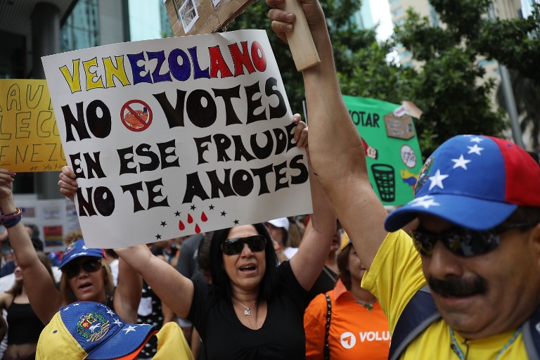 Rivales de Maduro desconocen resultados de elecciones