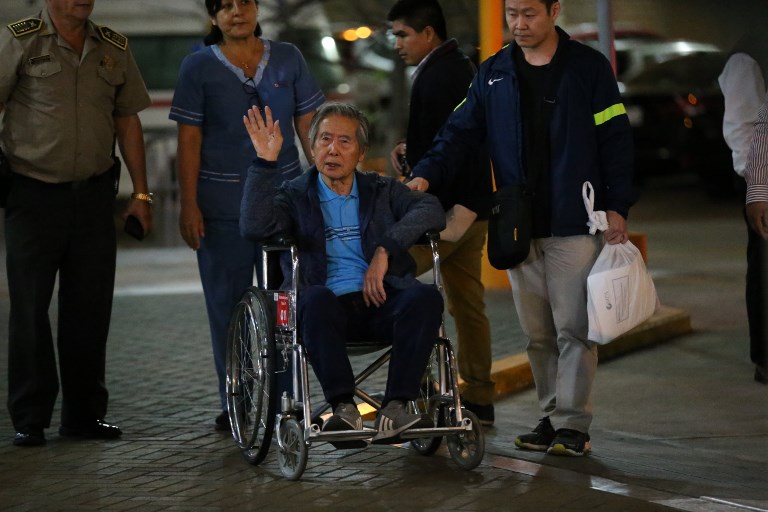 Alberto Fujimori salió de la clínica y quedó en libertad tras polémico indulto