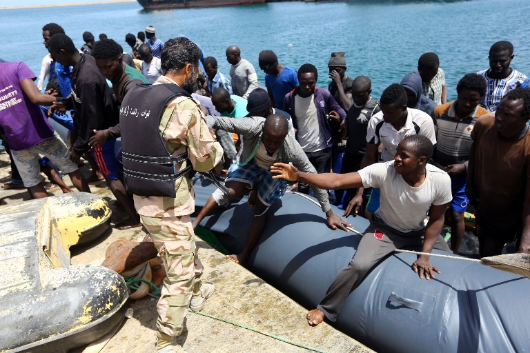 Al menos 11 migrantes muertos y casi 200 desaparecidos en naufragios en el Mediterráneo