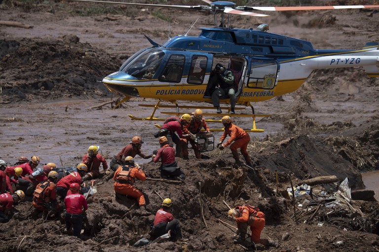Sube a 157 muertos el balance de la tragedia minera en Brasil