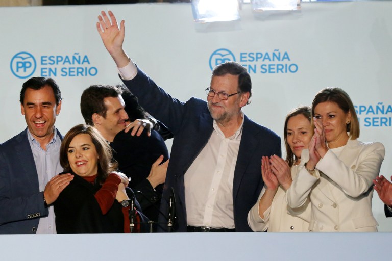 Un triunfo electoral escaso del PP abre un escenario sin mayorías en España