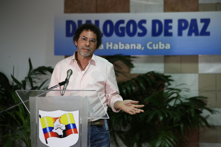 Guerrilla FARC pide plan de acción contra paramilitares antes de firmar paz