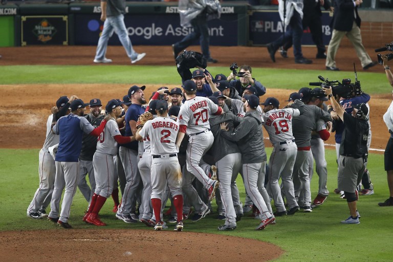 Medias Rojas destronan a Astros y van a la Serie Mundial de béisbol