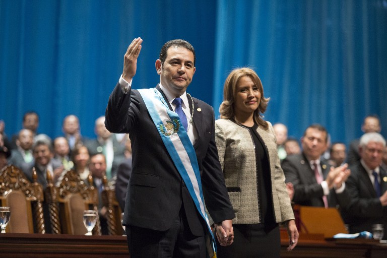El comediante Jimmy Morales asume la presidencia de Guatemala