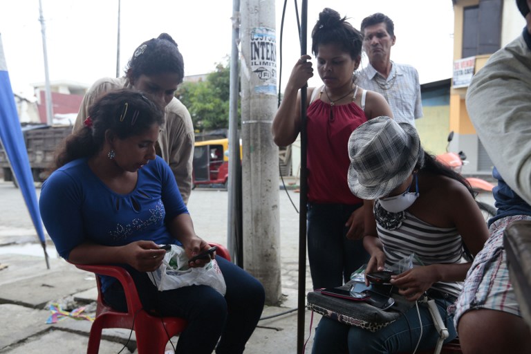 Long: Ecuador abocado a albergar a más de 26.000 afectados por terremoto