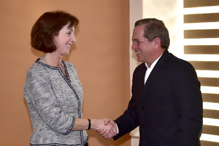 EE.UU. y Ecuador examinan relación bilateral tras desencuentros diplomáticos