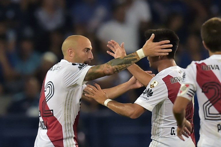 Emelec se acerca a la eliminación tras caer con River