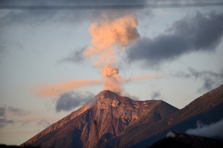 Volcán de Fuego finaliza potente fase eruptiva