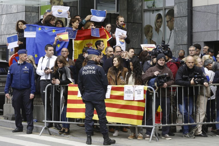 Puigdemont no pedirá asilo en Bélgica y defiende ralentizar independencia de Cataluña