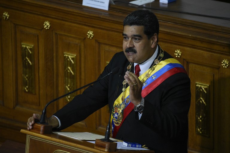Maduro jura como presidente antes de empezar su periodo
