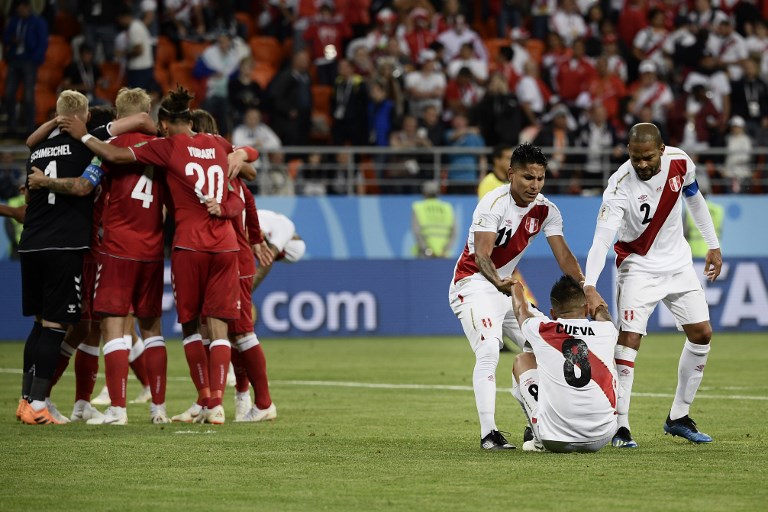 Perú falla un penal y pierde en su regreso a un Mundial