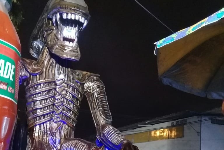 Alien, el gigante ganador de la Ruta de los Monigotes en Guayaquil