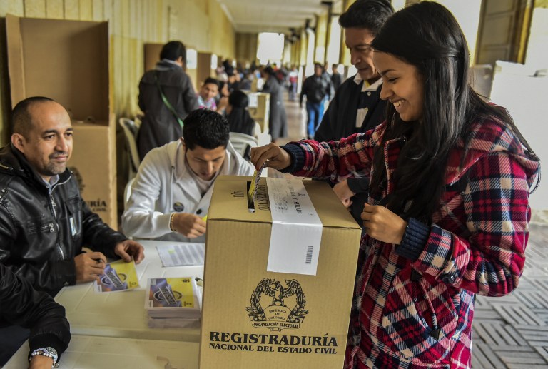 Colombia vota plebiscito sobre histórico acuerdo de paz con FARC