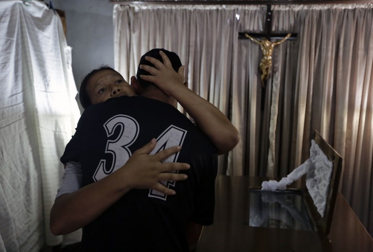 Nicaragua entierra a víctimas de matanza en protestas
