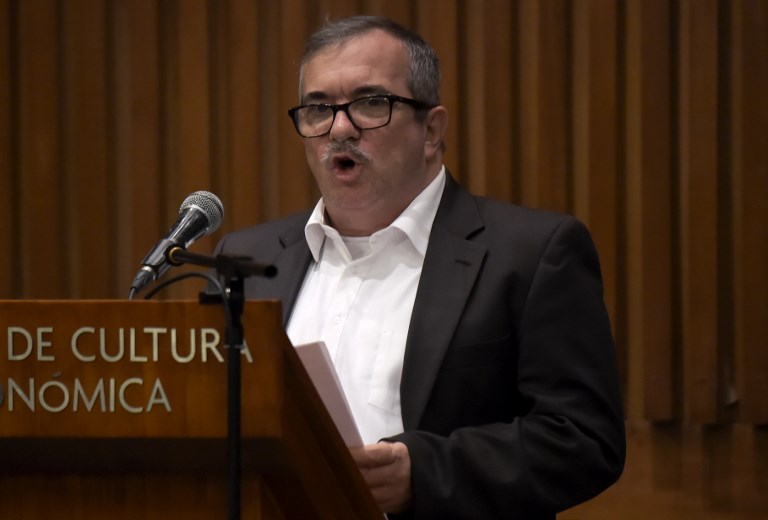 FARC garantiza su renuncia a armas pese a difícil paz