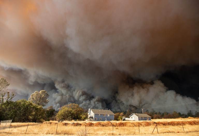 Se controla el incendio más letal registrado por California