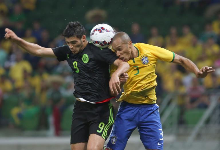 Brasil logra ante México primer triunfo en casa después del Mundial