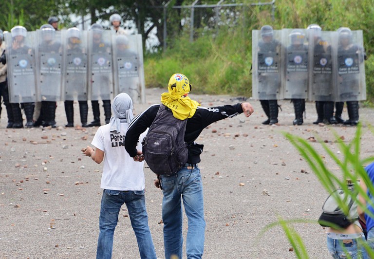Oposición y chavismo retoman la calle con alta tensión en Venezuela
