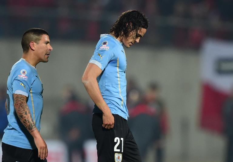 Cavani de mal en peor: expulsado en eliminación de Uruguay en cuartos