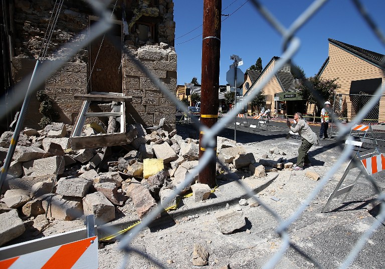 Más de 65 réplicas del sismo del domingo en California