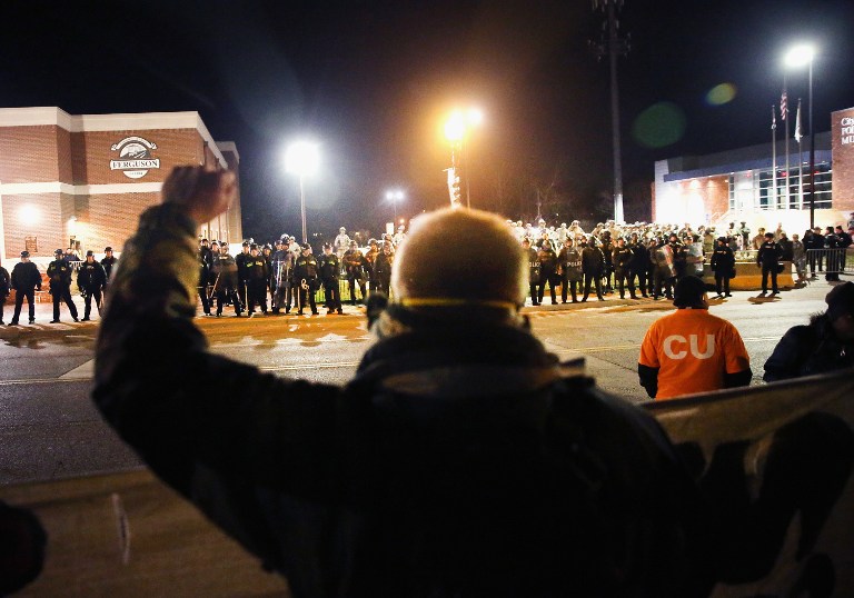 EEUU: 15 arrestados en nuevas manifestaciones en Ferguson