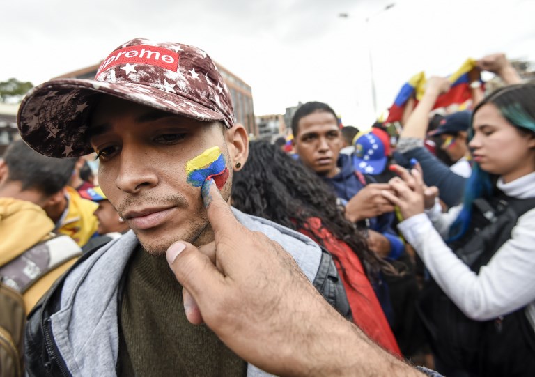 Colombia ha regularizado a más de 700 mil venezolanos