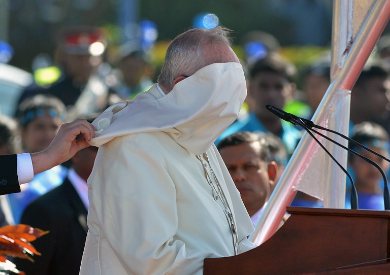En Sri Lanka, el papa exhorta al respeto de los derechos humanos