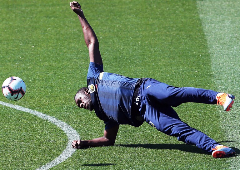 Usain Bolt cumple 32 años entrenando por primera vez en su club