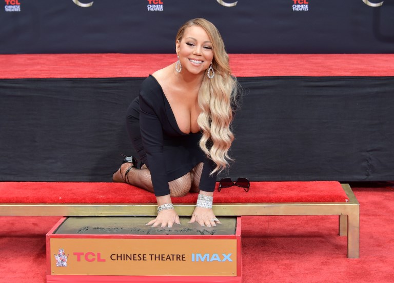 Hollywood rinde homenaje a la diva del pop Mariah Carey