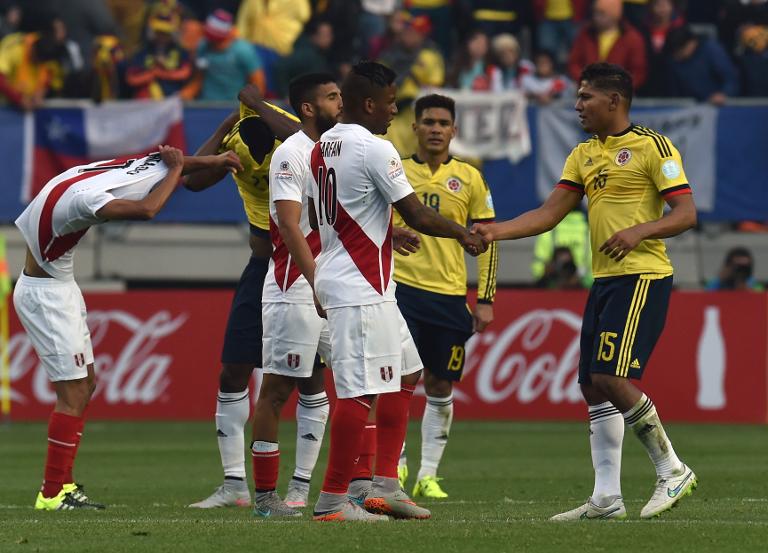 Brasil da un &#039;empujón&#039; a Colombia, Perú cumple el objetivo