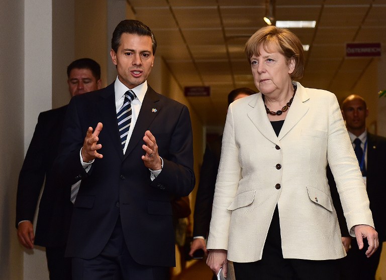 Activistas protestan contra Peña Nieto y Bachelet en cumbre UE-Celac