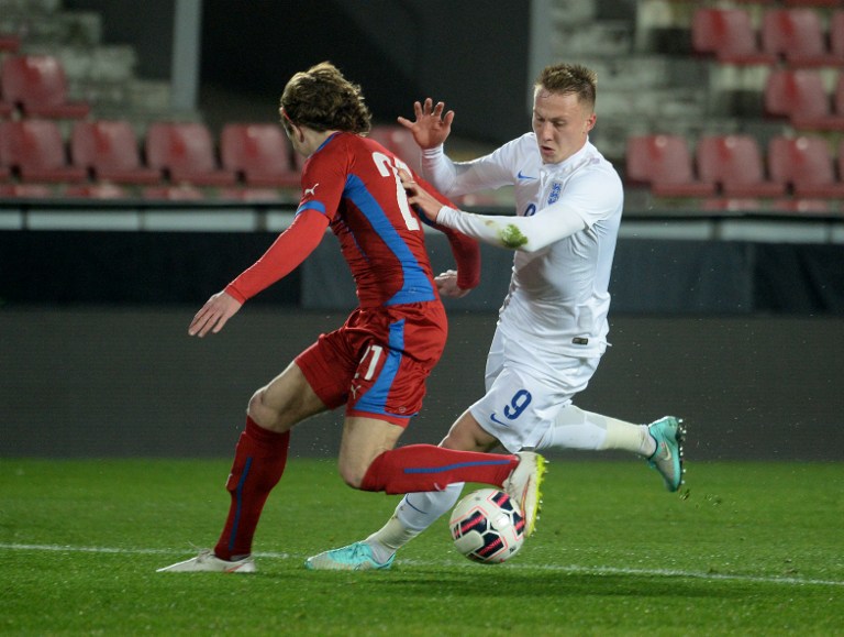 Inglaterra golea a Lituania y sigue imparable hacia la Eurocopa (4-0)